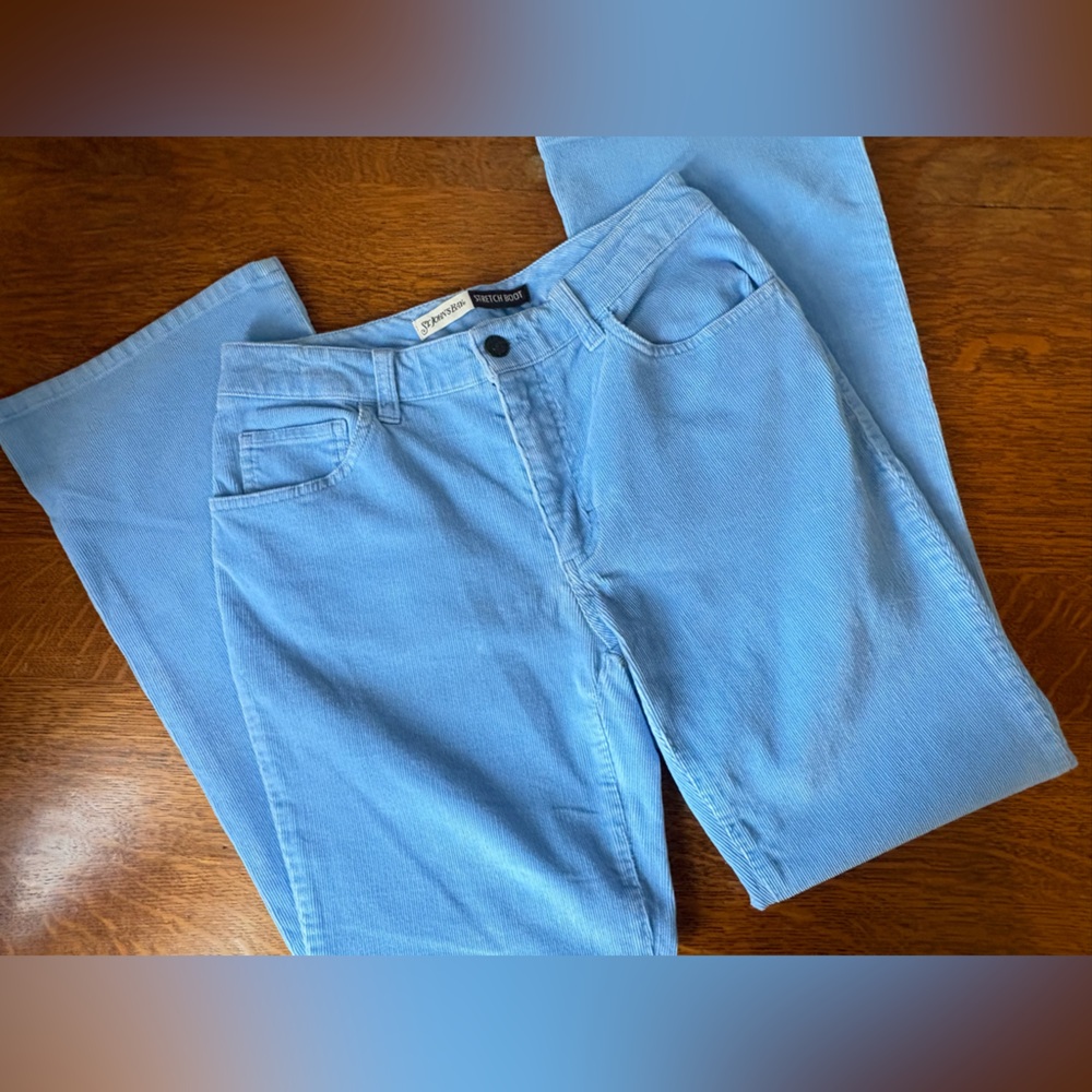 St. John's Bay Women's Size 4 Light Blue Corduroy Stretch Bootcut Pants Mid Rise